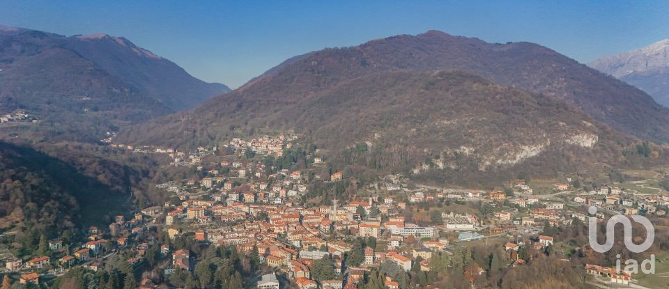 Villa storica 6 locali di 399 m² in Asso (22033)