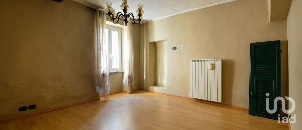 Appartamento 5 locali di 92 m² a Millesimo (17017)
