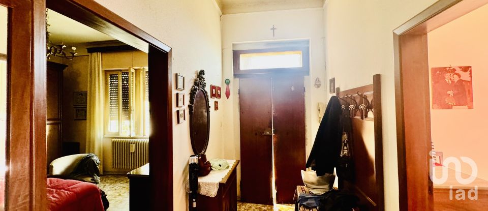 Farm 8 rooms of 180 m² in San Benedetto del Tronto (63074)