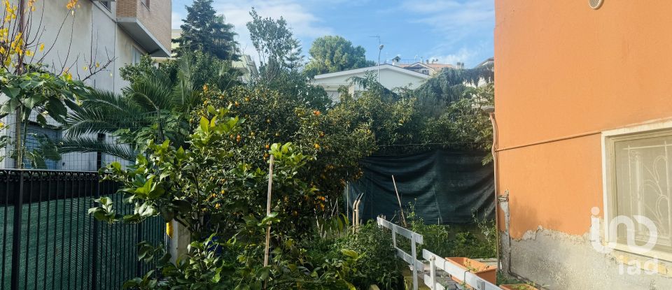 Farm 8 rooms of 180 m² in San Benedetto del Tronto (63074)