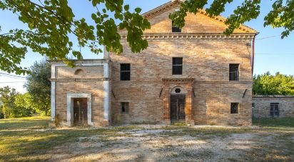 Villa storica 7 locali di 515 m² in Fiastra (62035)