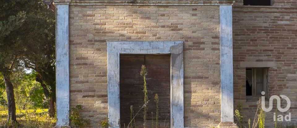 Barn conversion 7 rooms of 515 m² in Fiastra (62035)