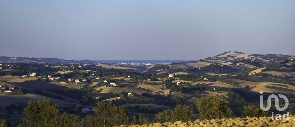 Barn conversion 7 rooms of 515 m² in Fiastra (62035)