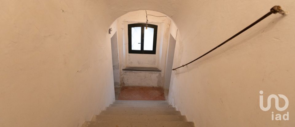 Rustico 35 locali di 1.006 m² in Osimo (60027)