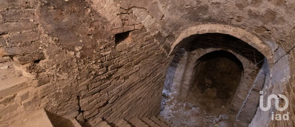 Rustico 35 locali di 1.006 m² in Osimo (60027)