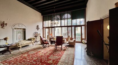 Appartamento 9 locali di 398 m² a Venezia (30122)