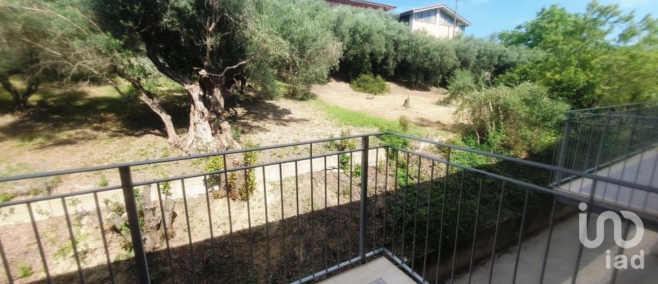 Appartamento 6 locali di 169 m² a Recanati (62019)