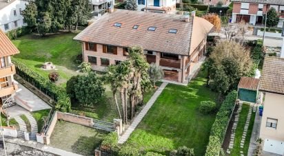 Casale 5 locali di 400 m² in Migliarino (44027)