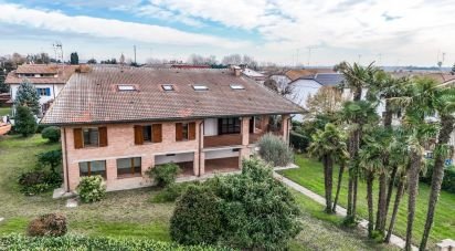 Casale 5 locali di 400 m² in Migliarino (44027)