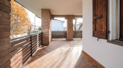 Casale 5 locali di 400 m² in Migliarino (44027)