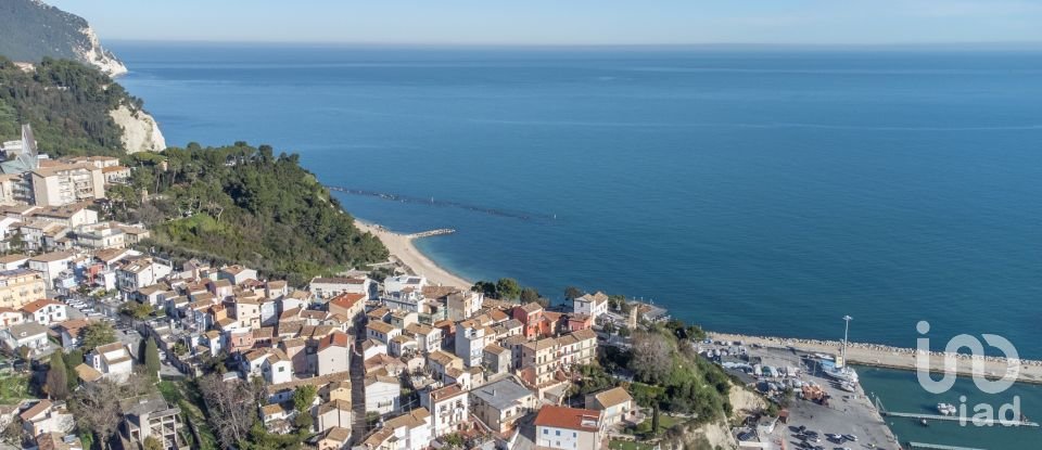 Trilocale di 98 m² a Numana (60026)