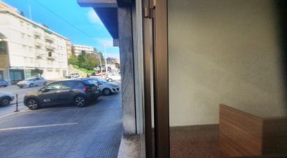 Negozio / locale commerciale di 62 m² in Ancona (60121)