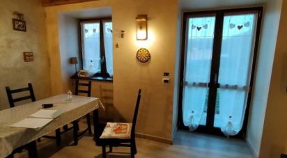 Casa di paese 7 locali di 222 m² in Cumiana (10040)