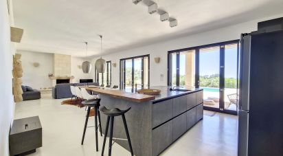 Casale 8 locali di 222 m² in Manduria (74024)