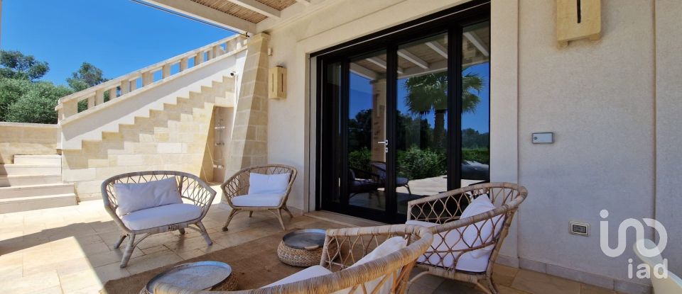 Casale 8 locali di 222 m² in Manduria (74024)