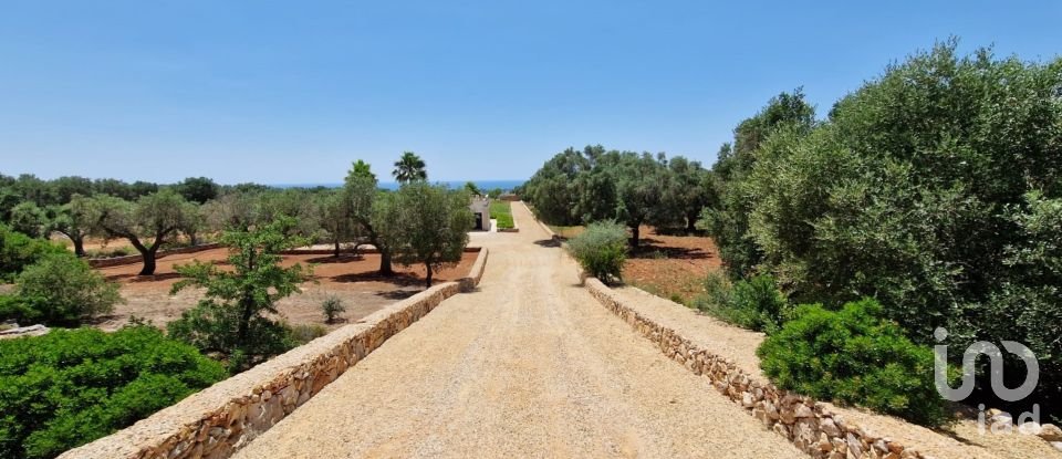 Casale 8 locali di 222 m² in Manduria (74024)