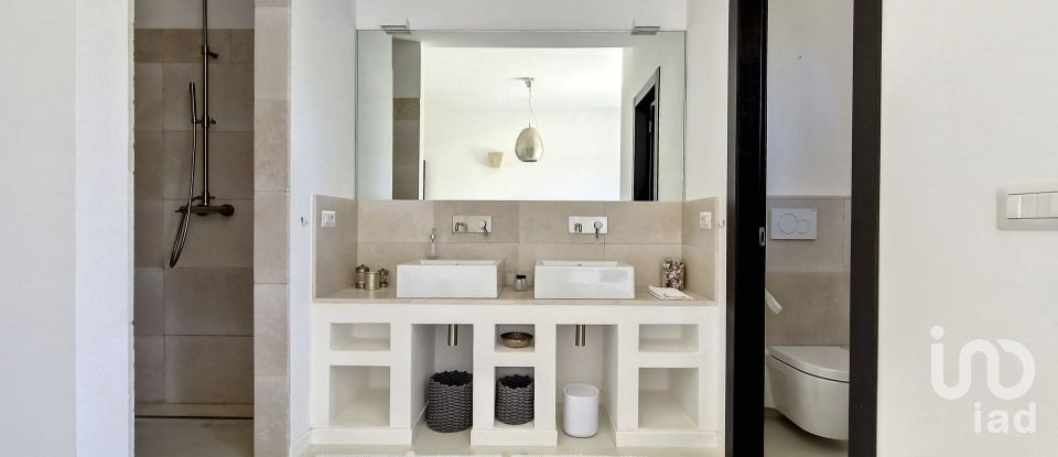 Casale 8 locali di 222 m² in Manduria (74024)