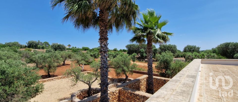 Casale 8 locali di 222 m² in Manduria (74024)