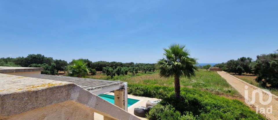 Casale 8 locali di 222 m² in Manduria (74024)