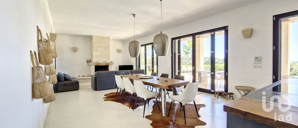 Casale 8 locali di 222 m² in Manduria (74024)