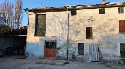 Rustico 0 locali di 330 m² in Monzambano (46040)