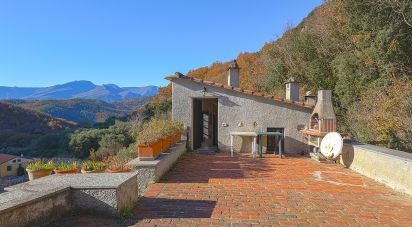 Rustico 5 locali di 400 m² in Finale Ligure (17024)