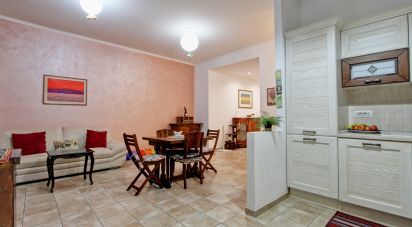 Appartamento 5 locali di 80 m² a Roma (00178)