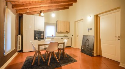 Casa indipendente / Villa 4 locali di 109 m² in Lonato del Garda (25017)