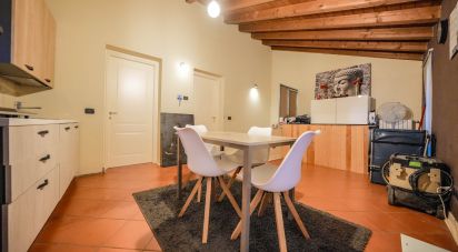 Casa indipendente / Villa 4 locali di 109 m² in Lonato del Garda (25017)