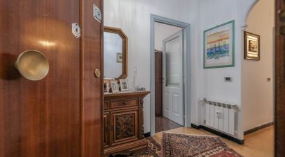 Appartamento 5 locali di 75 m² a Genova (16149)