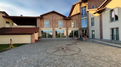 Hotel-restaurant of 3,290 m² in Riva presso Chieri (10020)