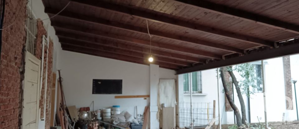 Negozio / locale commerciale di 253 m² in Milano (20126)