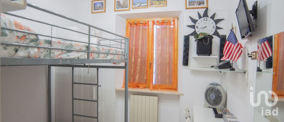 House 14 rooms of 205 m² in Ostra Vetere (60010)