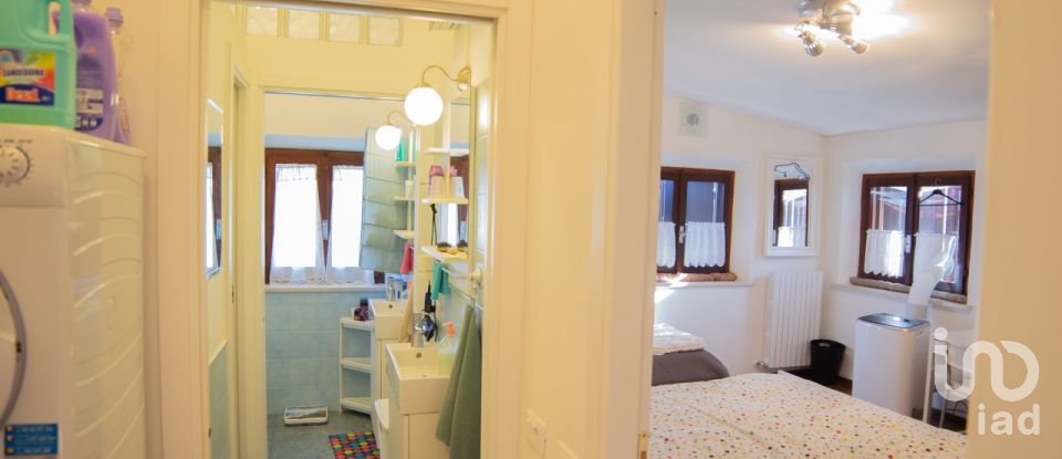 House 14 rooms of 205 m² in Ostra Vetere (60010)