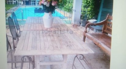 House 10 rooms of 600 m² in Pescara (65124)