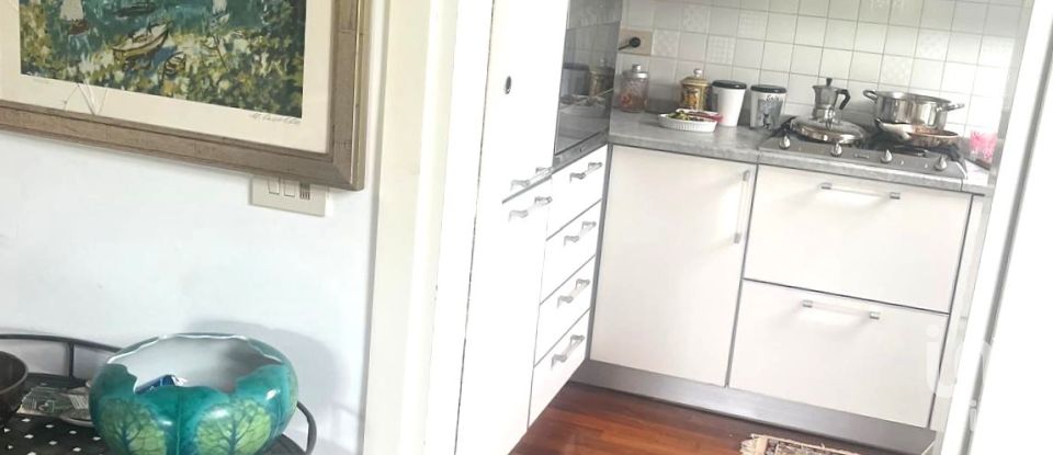 House 10 rooms of 600 m² in Pescara (65124)