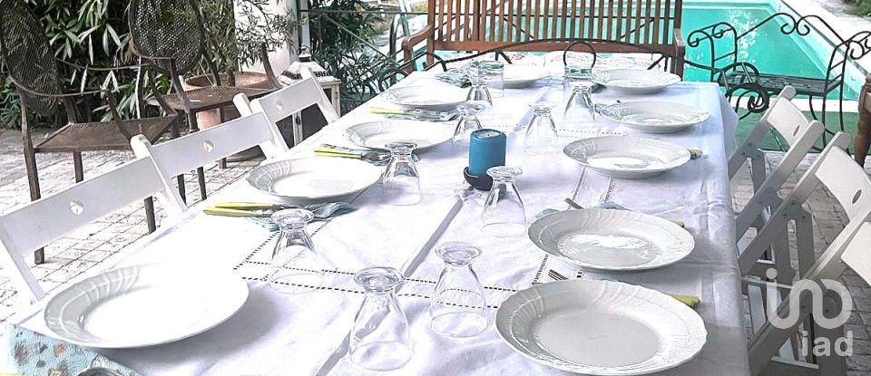 House 10 rooms of 600 m² in Pescara (65124)