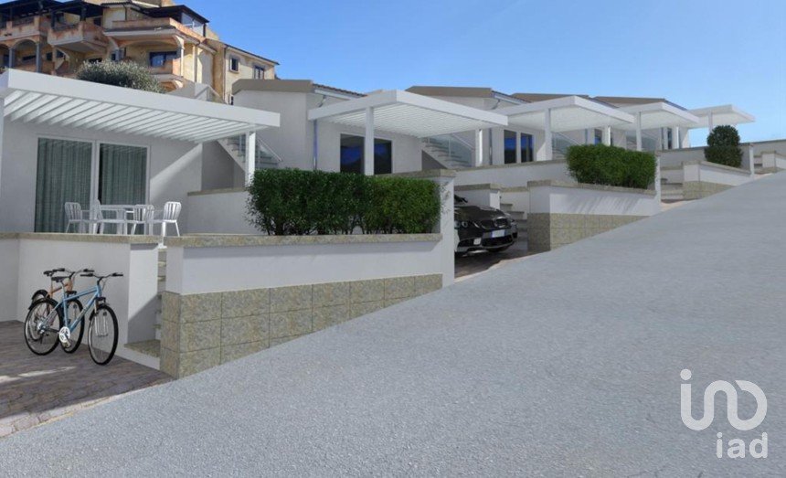 Casa indipendente / Villa 3 locali di 100 m² in Santa Teresa Gallura (07028)