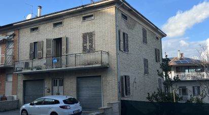 Casa indipendente / Villa 14 locali di 300 m² in Torre San Patrizio (63814)