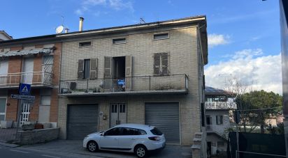 Casa indipendente / Villa 14 locali di 300 m² in Torre San Patrizio (63814)