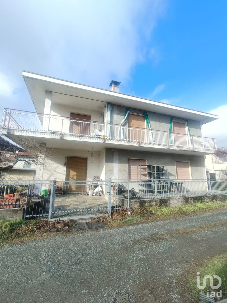 House 6 rooms of 230 m² in Cafasse (10070)