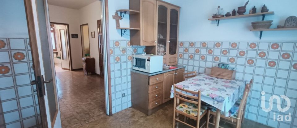 House 6 rooms of 230 m² in Cafasse (10070)