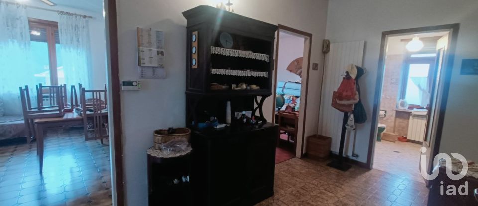 House 6 rooms of 230 m² in Cafasse (10070)