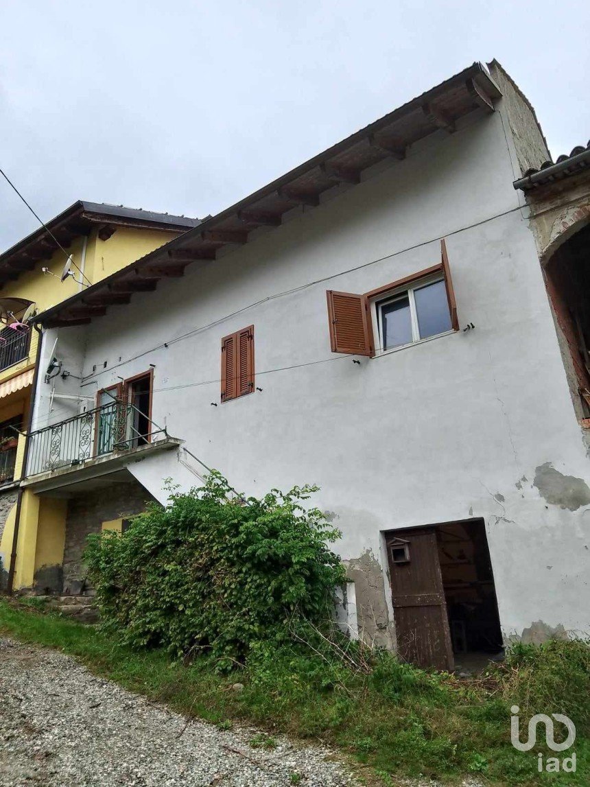 House 6 rooms of 140 m² in Visone (15010)