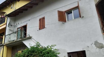 House 6 rooms of 140 m² in Visone (15010)