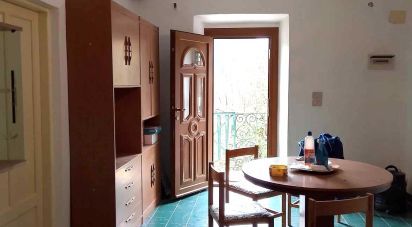 House 6 rooms of 140 m² in Visone (15010)