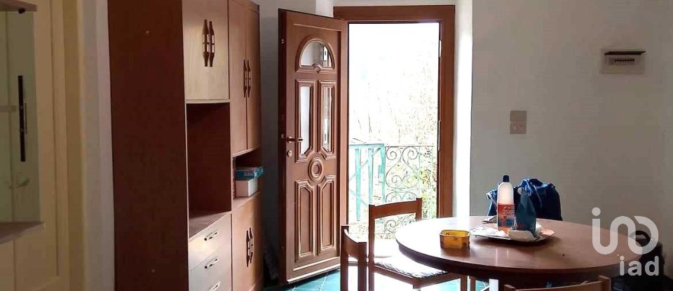 House 6 rooms of 140 m² in Visone (15010)