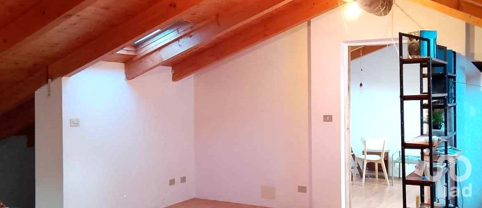 House 6 rooms of 140 m² in Visone (15010)