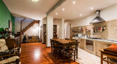 Quadrilocale di 130 m² a Roma (00178)