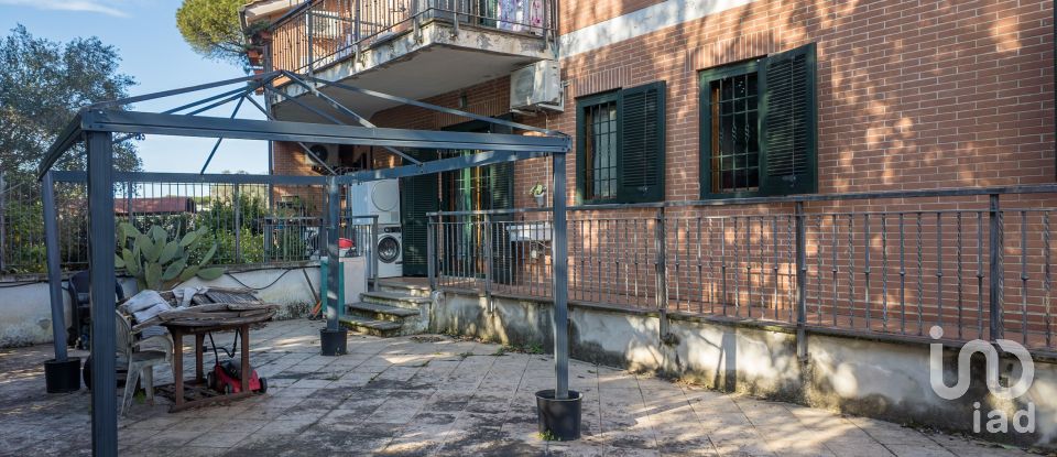 Four-room apartment of 130 m² in Roma (00178)